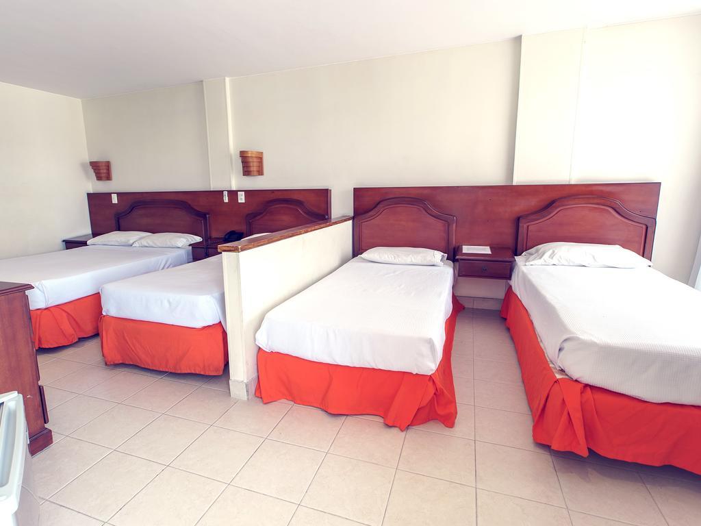Hotel Palmetto Girardot Bagian luar foto