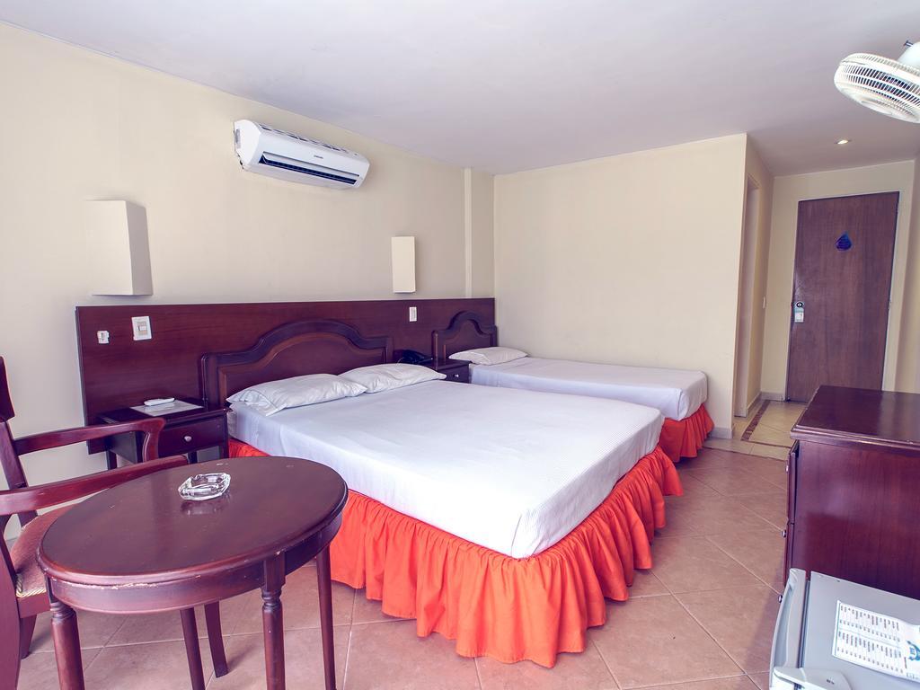 Hotel Palmetto Girardot Bagian luar foto