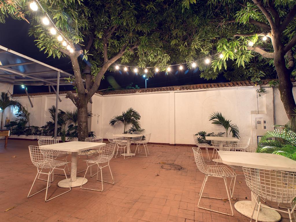 Hotel Palmetto Girardot Bagian luar foto